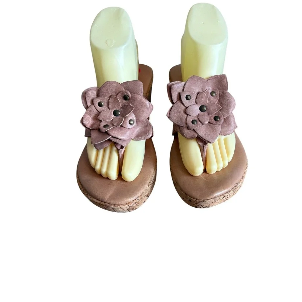 Born Womens Rose Leather Floral‎ Studded Cork Wedge Thong Sandals Size 10